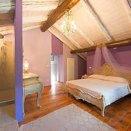 D'hotes Quart De Lune 3*