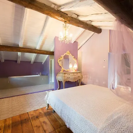 D'hotes Quart De Lune 3*
