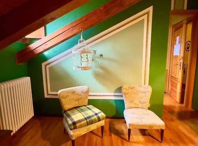 Quart De Lune 4* Pollein