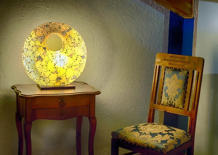 Quart De Lune 4* Pollein