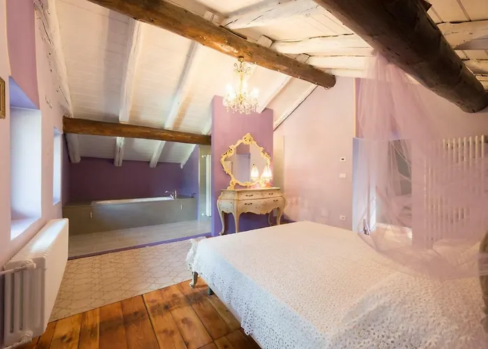 D'hôtes Quart De Lune 4*